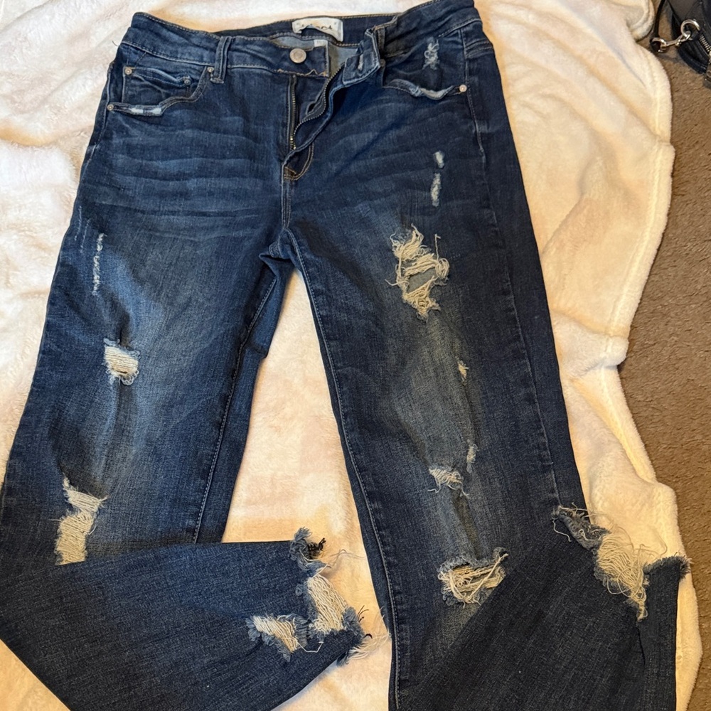 Tricot Distressed Blue Jeans